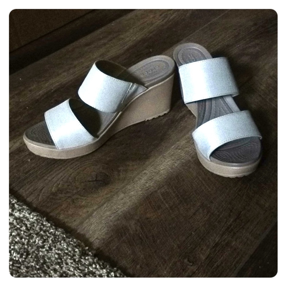 Crocs Leigh II Nude Wedges